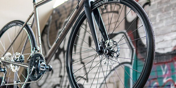 Titanium spokes road online bike