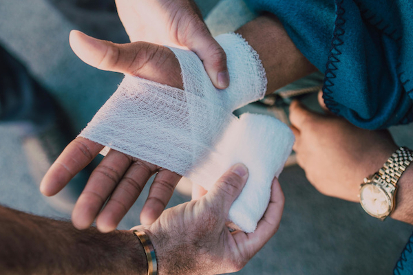 Numb Hands Cycling: Causes, Fixes & When to See a Doctor